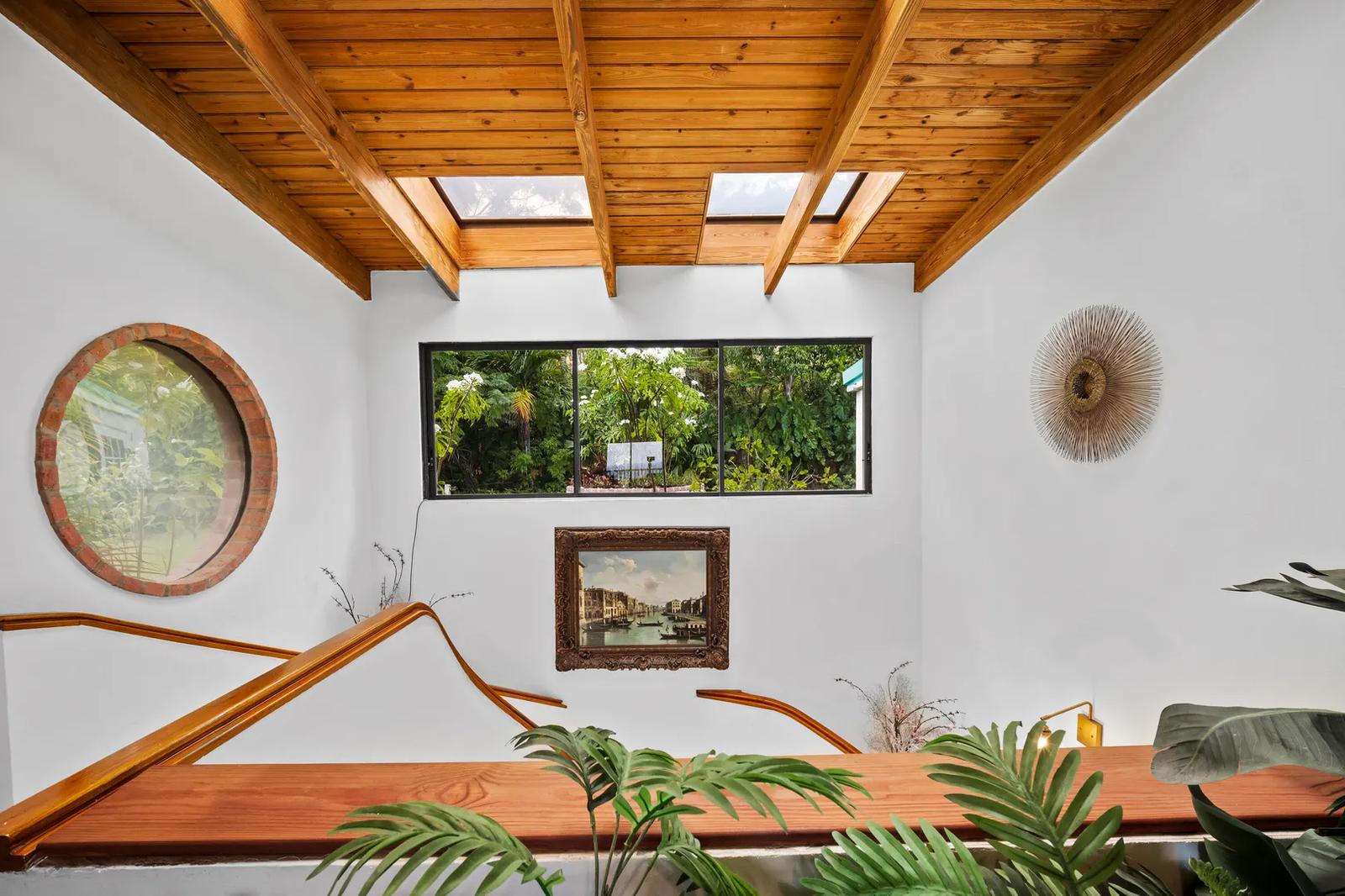 7 Bed 6 Bath Villa with Island Views in US Virgin Islands — photo 4
