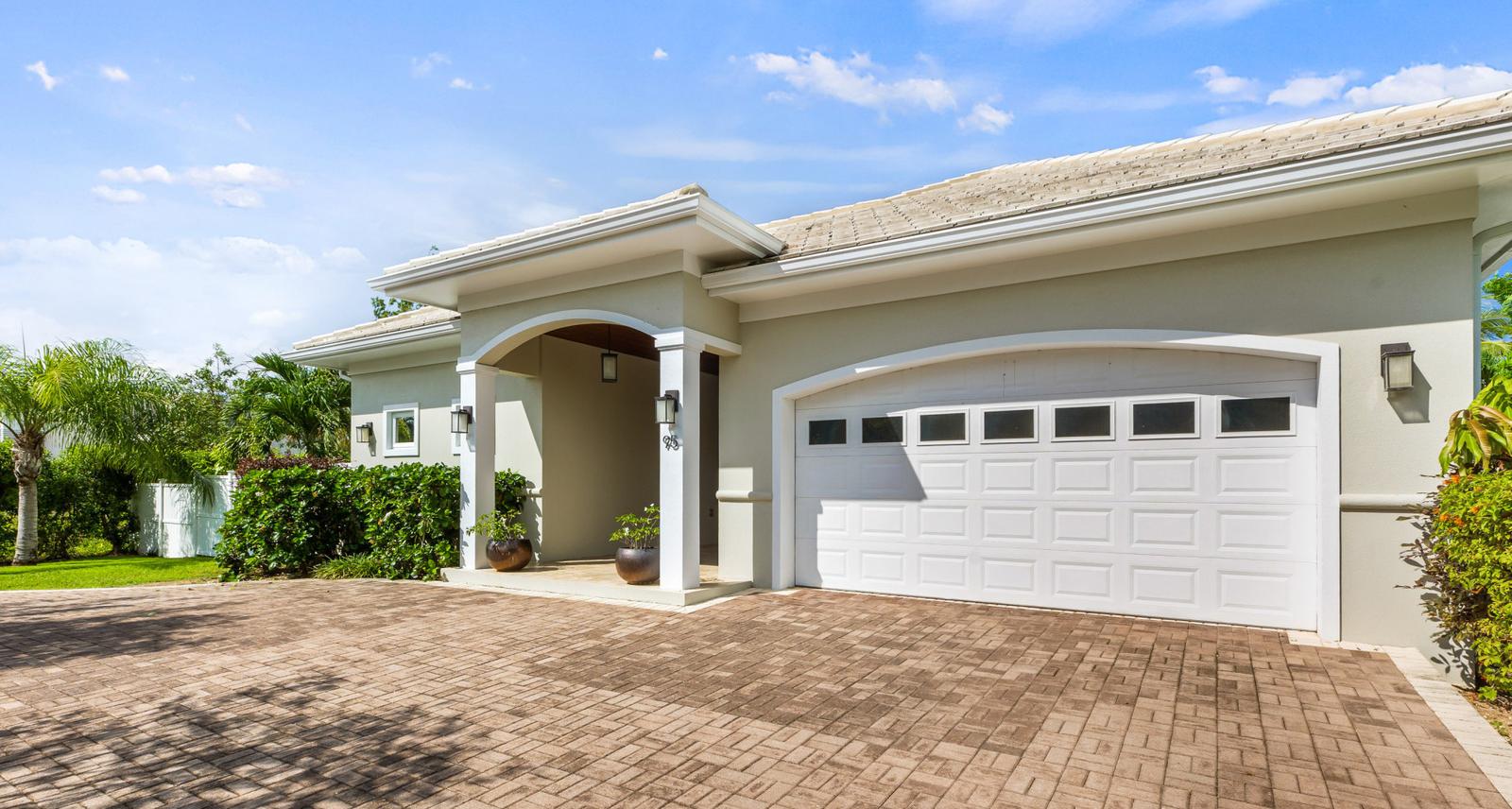 4-bedroom villa in South Sound, Cayman Islands — photo 5