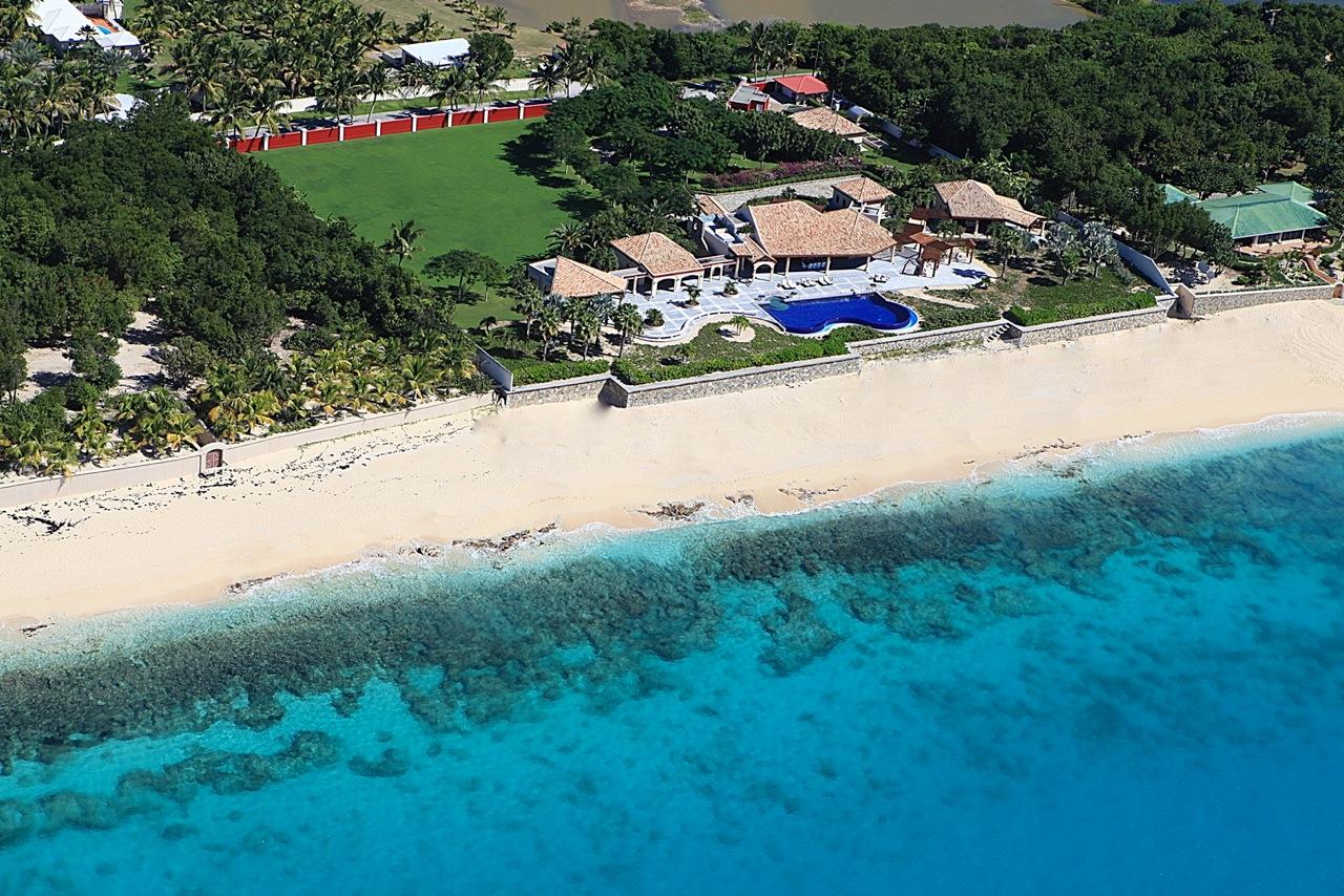 6 Bedroom Luxury Beachfront Villa for Sale, Terres Basses, St Martin — photo 3