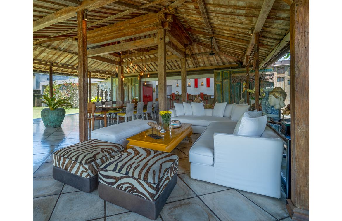 6 bedroom villa for sale in Kerobokan, Bali, Indonesia — photo 4