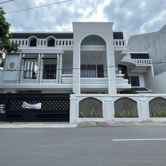 5-bedroom house in Denpasar — photo 1
