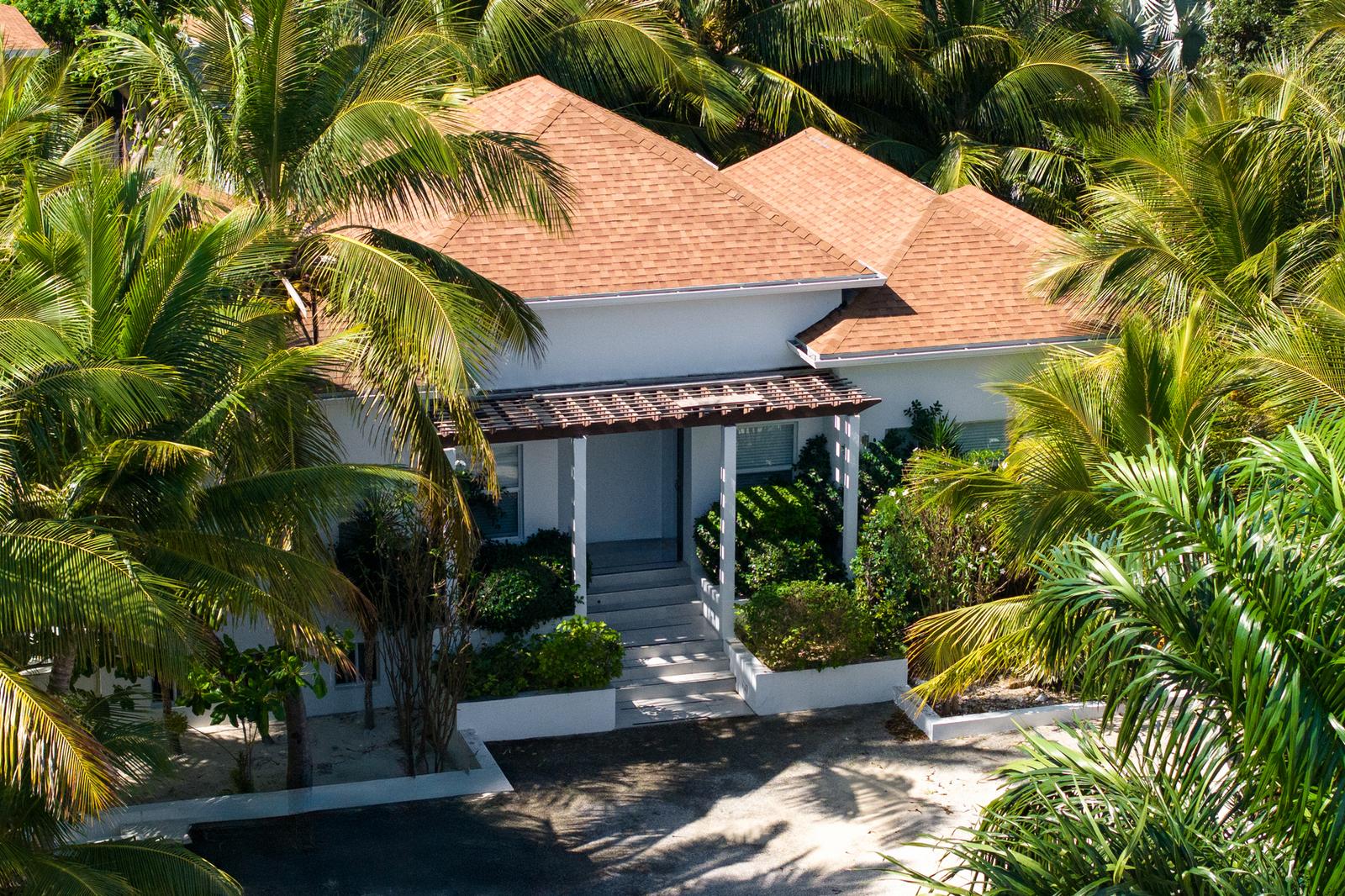 5 Bedroom Multi-Family Property for Sale, Kakeka Street, Grace Bay, Providenciales, Turks & Caicos — photo 1
