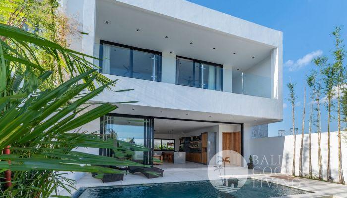 A CHARMING 2 BEDROOMS VILLA IN TUMBAK BAYUH FOR RENTALS — photo 1