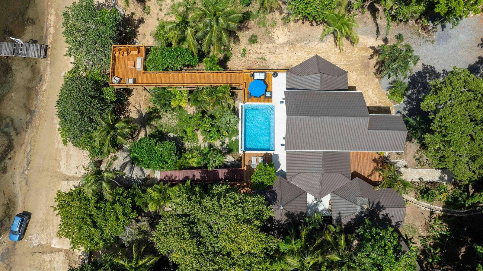 6 Bedroom Beachfront Home for Sale, Sandy Bay, Roatan — photo 4