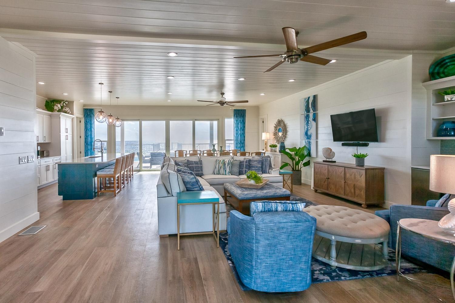 Southern Cross Exceptional 4BR Home — photo 4