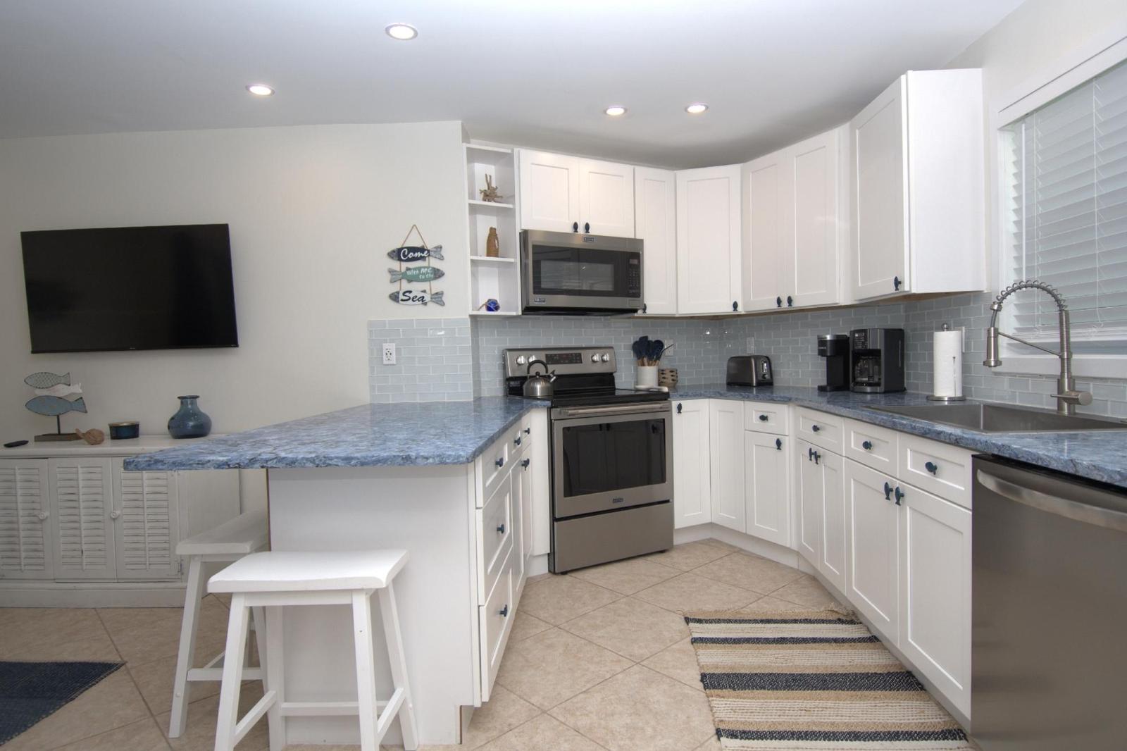 3 bedroom Residence for sale — 502 BEACH VILLA 502, TCB in Abaco Islands, The Bahamas — photo 1