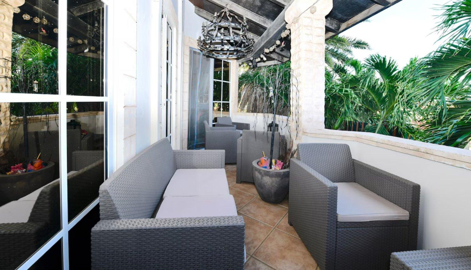 4-bedroom townhome in Bubali, Noord, Aruba — photo 4