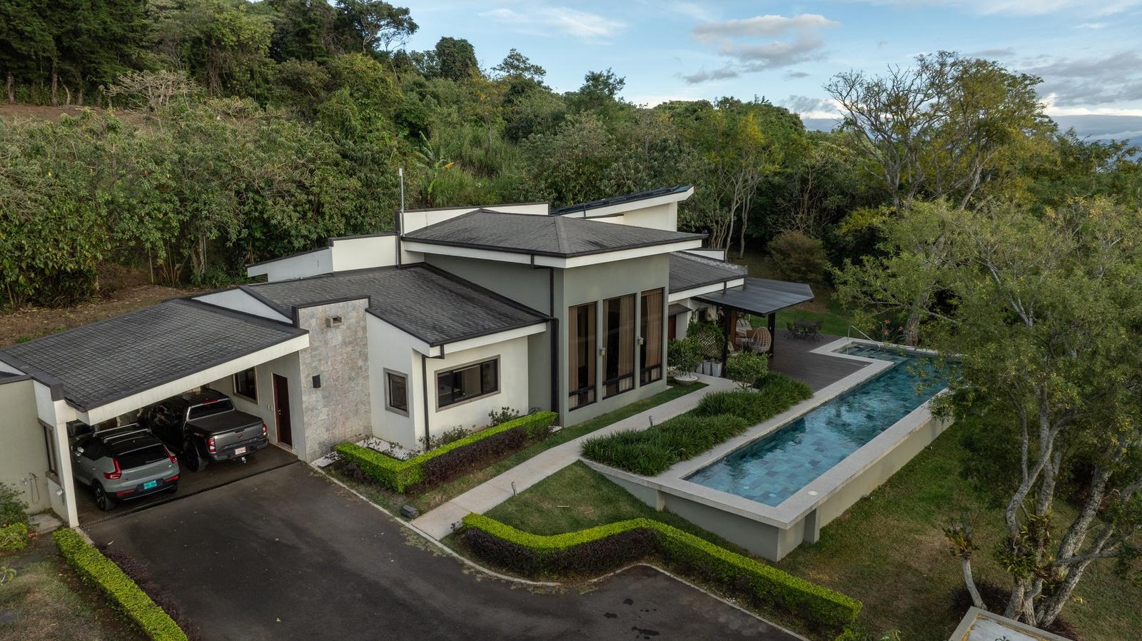 3 Bedroom Mountain Estate for Sale in Barva de Heredia, Heredia, Costa Rica — photo 2