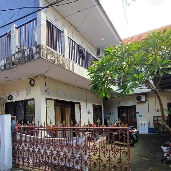 10-bedroom apartment in Denpasar — photo 1