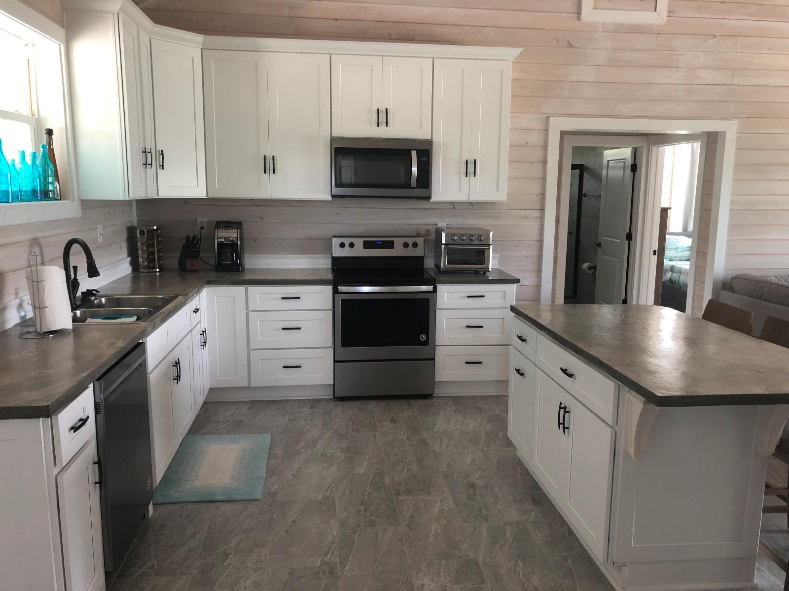 Beachfront Home on 9.1 Acre Estate — photo 5