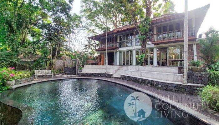 A SPACIOUS 3 BEDROOM VILLA IN TABANAN FOR RENT — photo 1