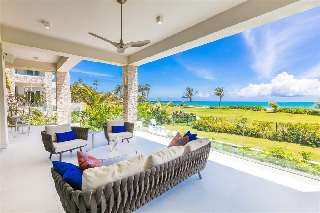 Ocean Drive St. Regis Beachfront Residences, Bahia Beach, Puerto Rico — photo 1
