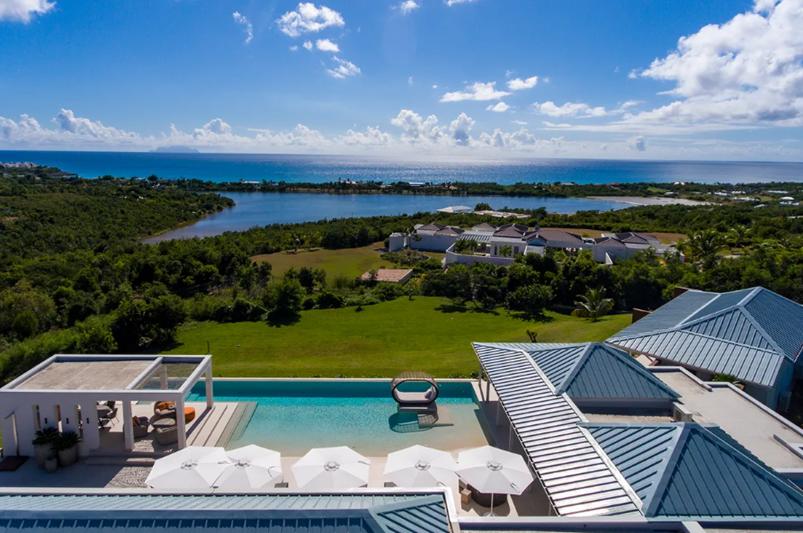 Stunning 5BR Villa Avanti at Les Terres Basses, St Martin — photo 1