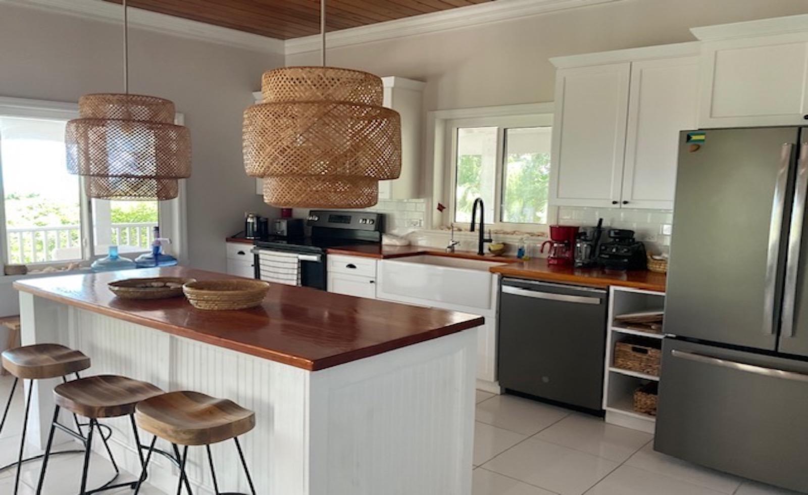 2 Bedroom Beachfront Cottage for Sale, Wemyss, Eleuthera, Bahamas — photo 5