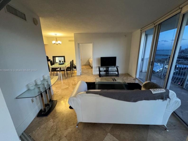 Bay View Opera Tower Miami Condo 2BR — photo 4