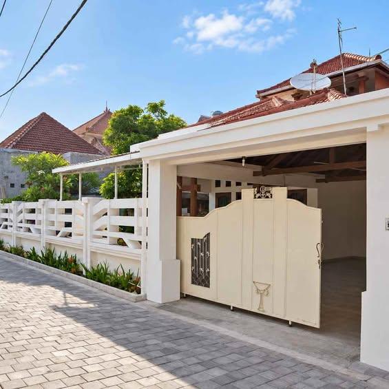 7-bedroom house in Denpasar — photo 1