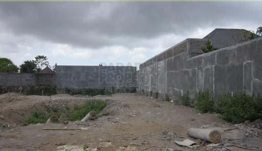 Main frontage land in Gang Baik-Baik, Seminyak — photo 2