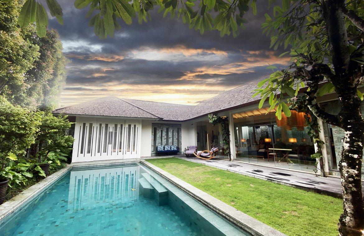 Expansive 3-bedroom villa in Seminyak for lease — photo 1