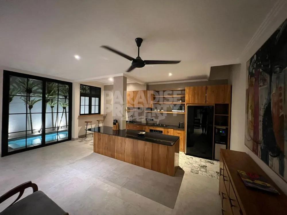 Modern 3-Bedroom Villa with Private Jacuzzi Pool | Kerobokan, Seminyak Area | Available for Yearly Rental — photo 1