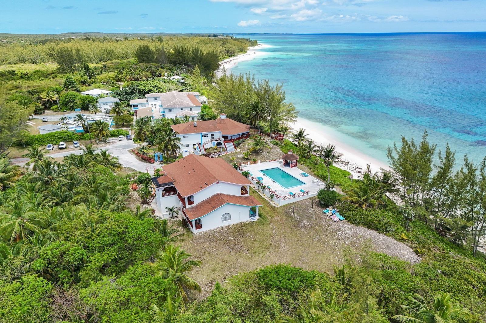 16 bedroom Residence for sale — UNIQUE VILLAGE in Eleuthera, The Bahamas — photo 2