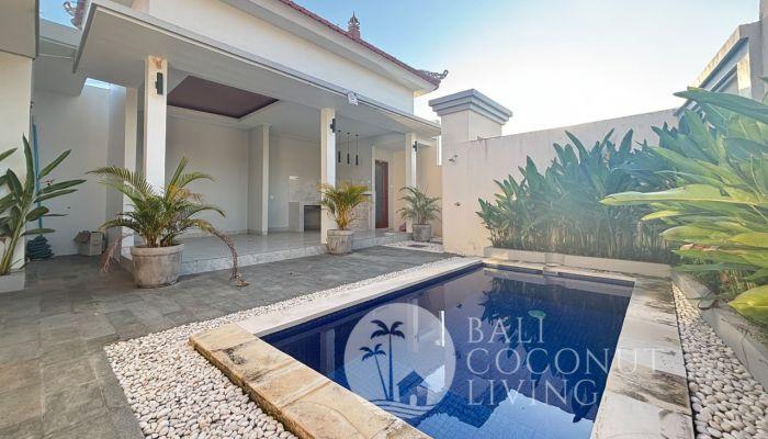 2-bedroom villa in Canggu for yearly rental — photo 1