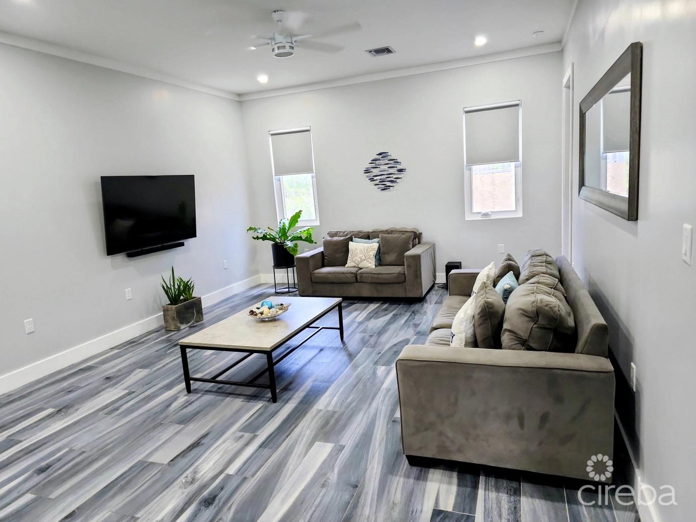 Beach Bay Home in the Cayman Islands — photo 5