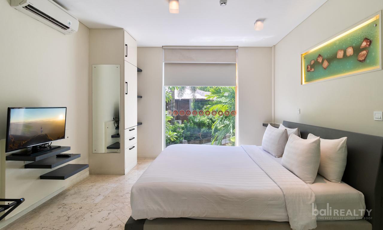 Rare Opportunity: Beachfront Two-Bedroom Apartment in Legian with 99-Year Lease — photo 4