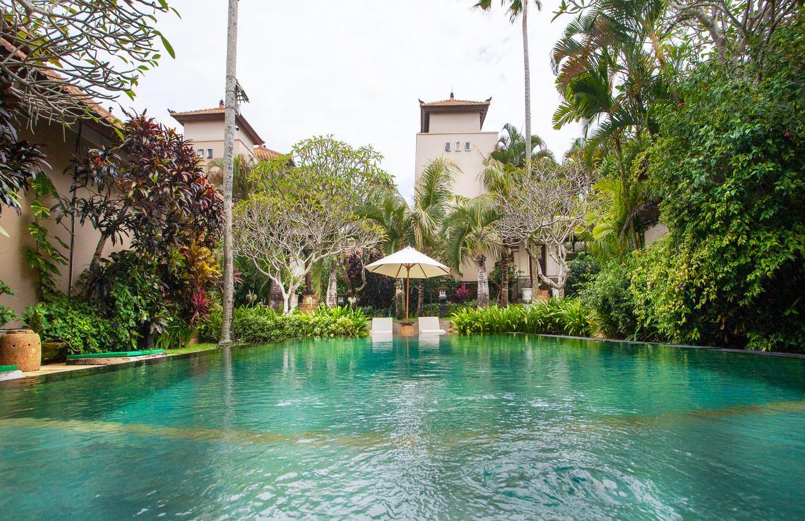 Balinese style villa complex for sale in Ungasan — photo 2
