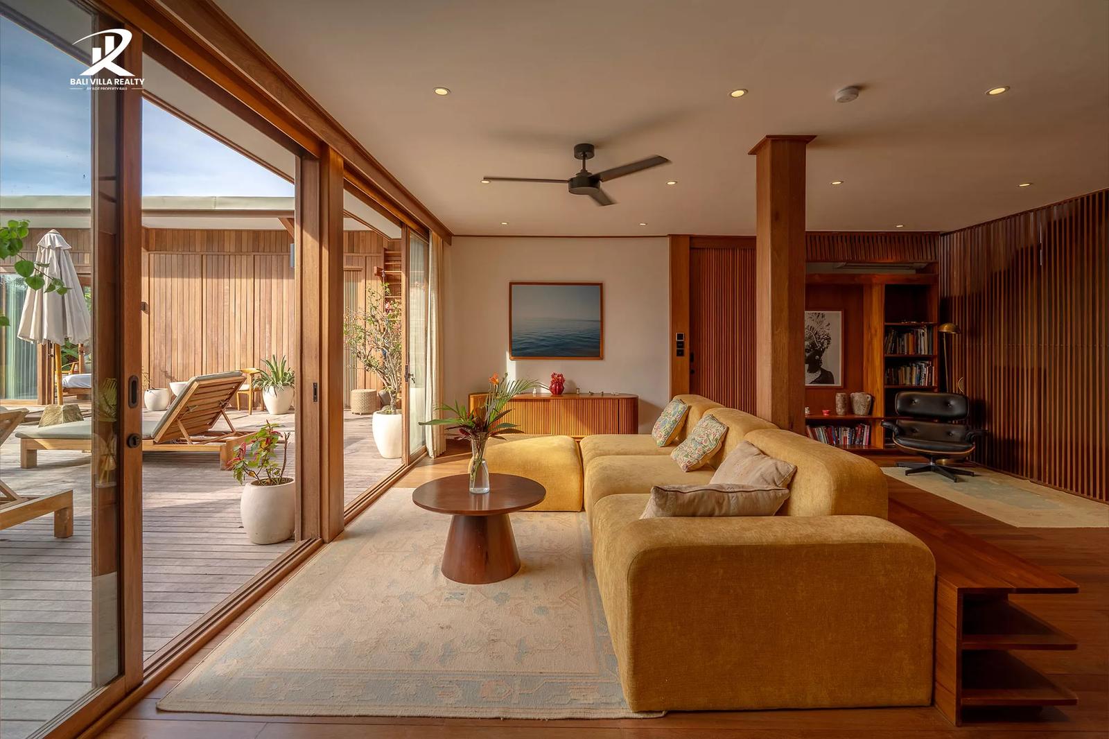 6 bedroom villa for sale (leasehold) — SPACIOUS 6 BEDROOM VILLA IN TUMBAK BAYUH — photo 4