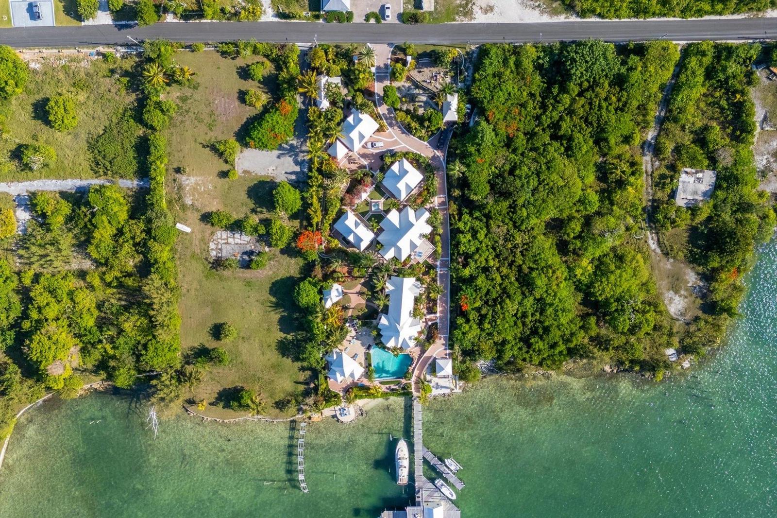 Villa Tatutina Marsh Harbour 10BR — photo 5