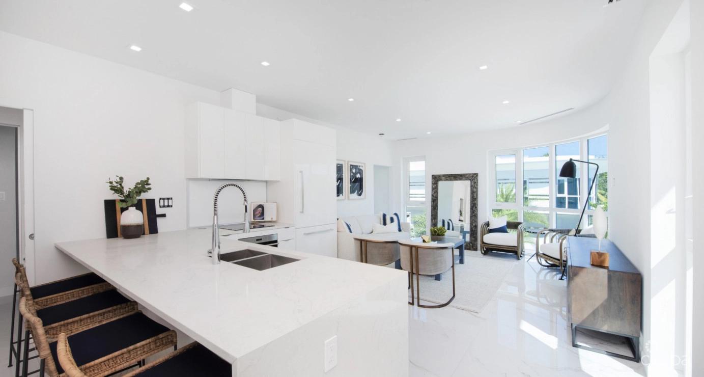 Elevated Luxury One-bed South Sound Residence in the Cayman Islands — photo 2