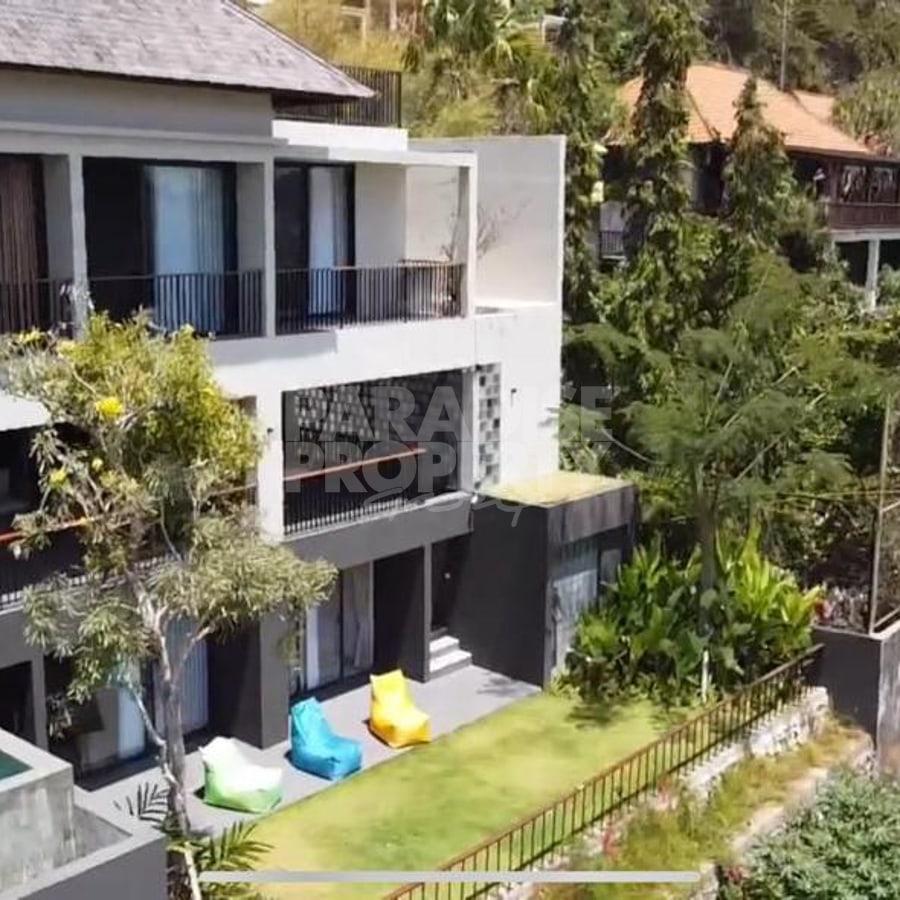 Unique 4 Bedroom Villa with Stunning Views of Jimbaran Bay and Beyond — photo 3