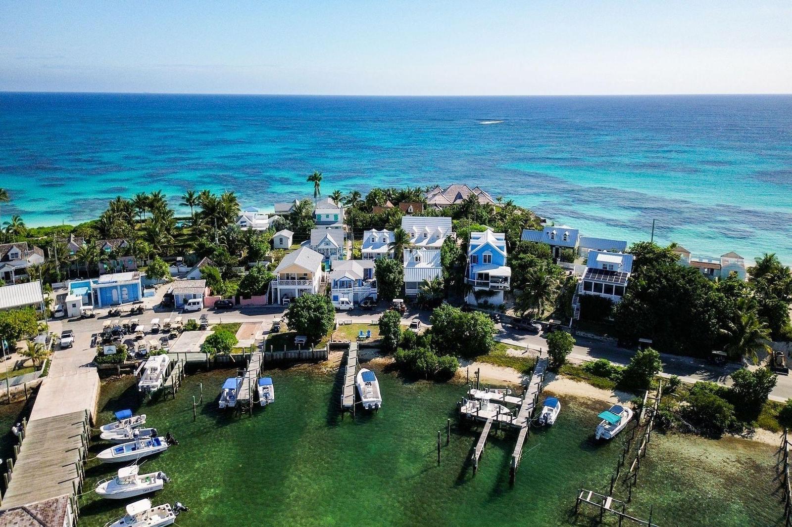 3 bedroom Residence for sale — BAYSTREET TELLIN in Abaco Islands, The Bahamas — photo 2