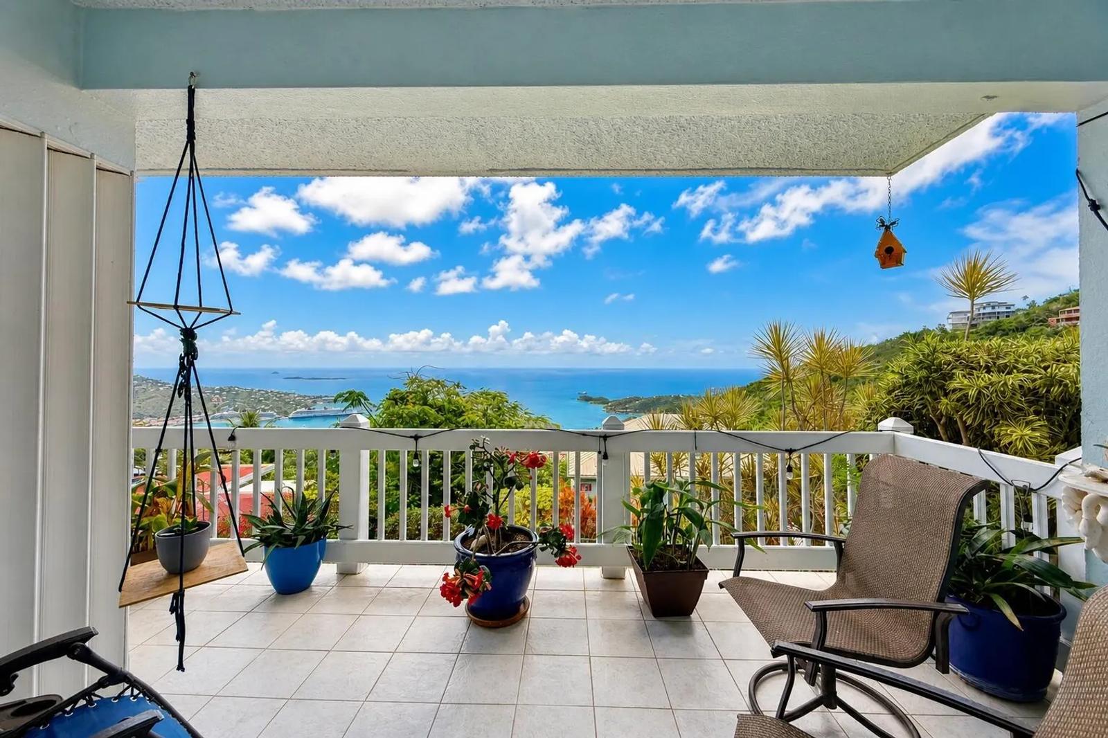 3 Bed, 2 Bath Condo in St. Thomas with Ocean Views — photo 1