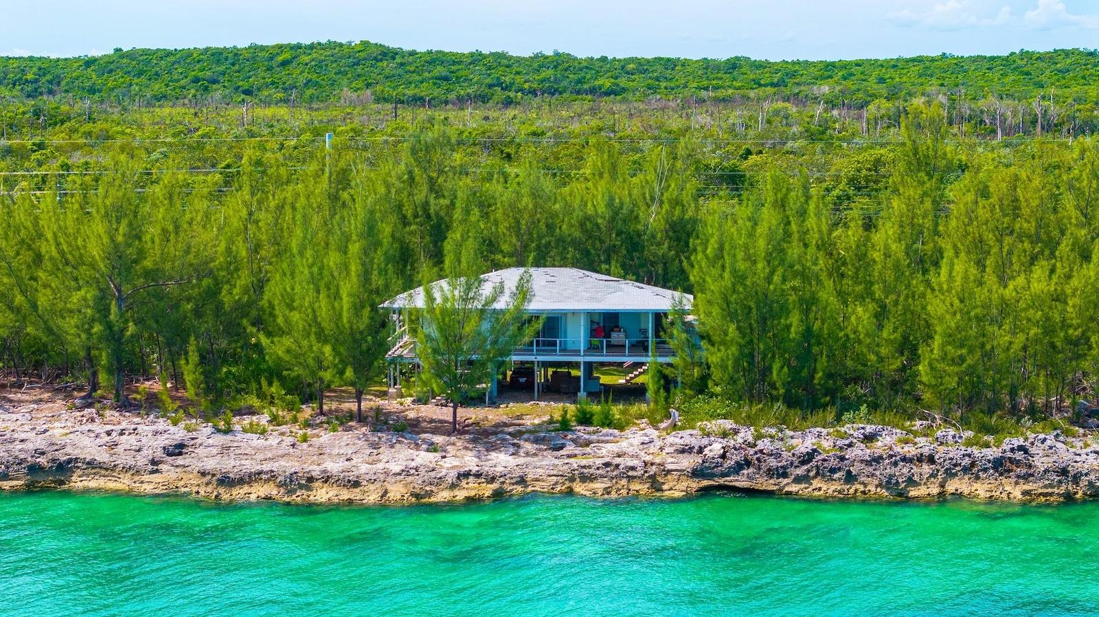 2 bedroom Residence for sale — S C BOOTLE HIGHWAY in Abaco Islands, The Bahamas — photo 1
