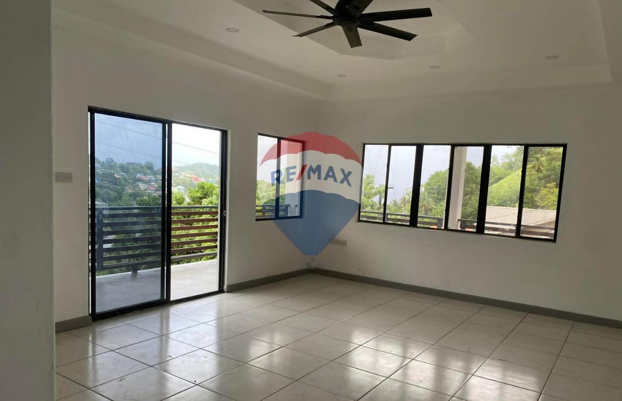 CAMPDEN PARK 2-STOREY — photo 4