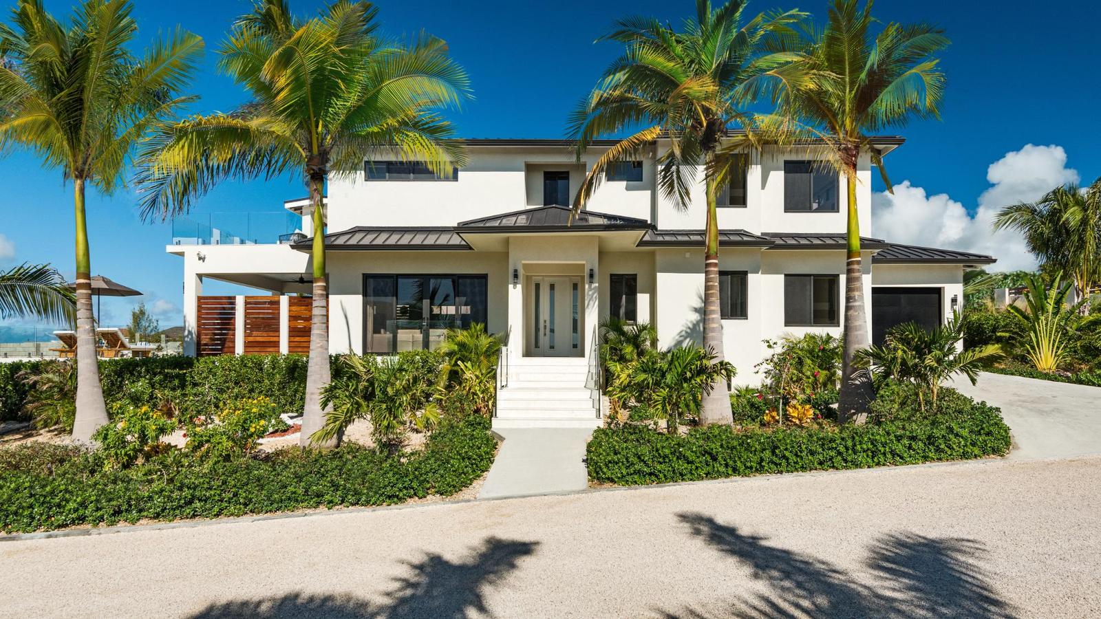 Villa Evie - 4 Bedroom Luxury Villa — photo 1