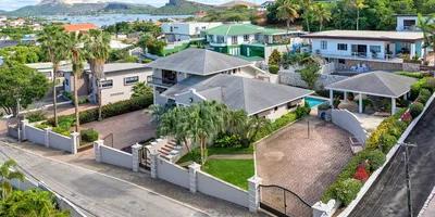 5 Bedroom Villa for Sale in Jan Thiel — photo 1