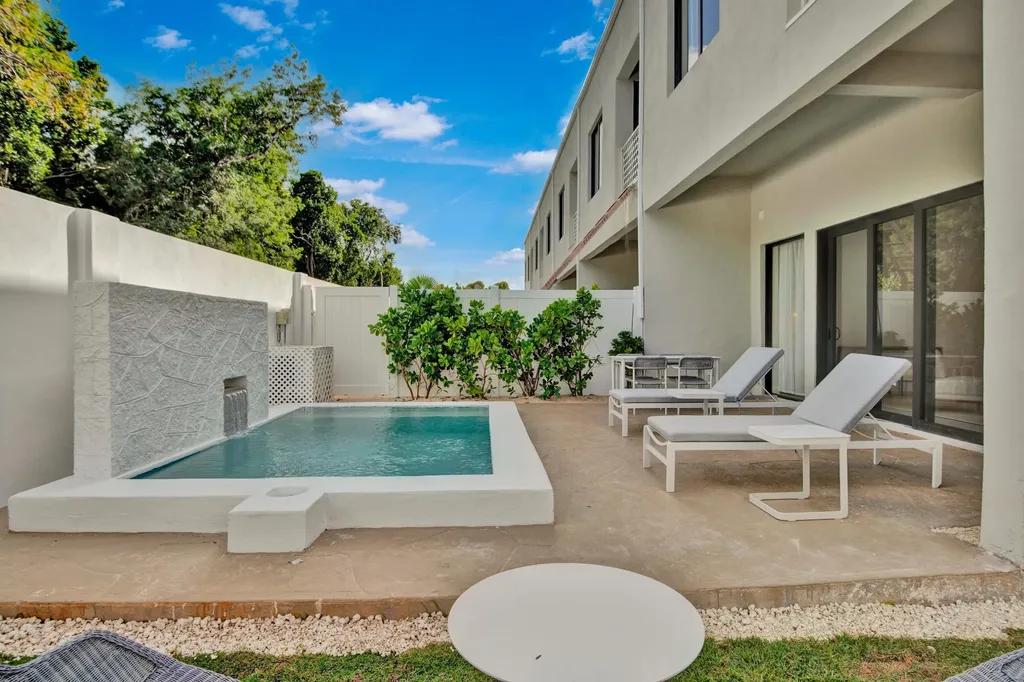 3-bedroom townhouse in Nassau with private plunge pool — photo 5