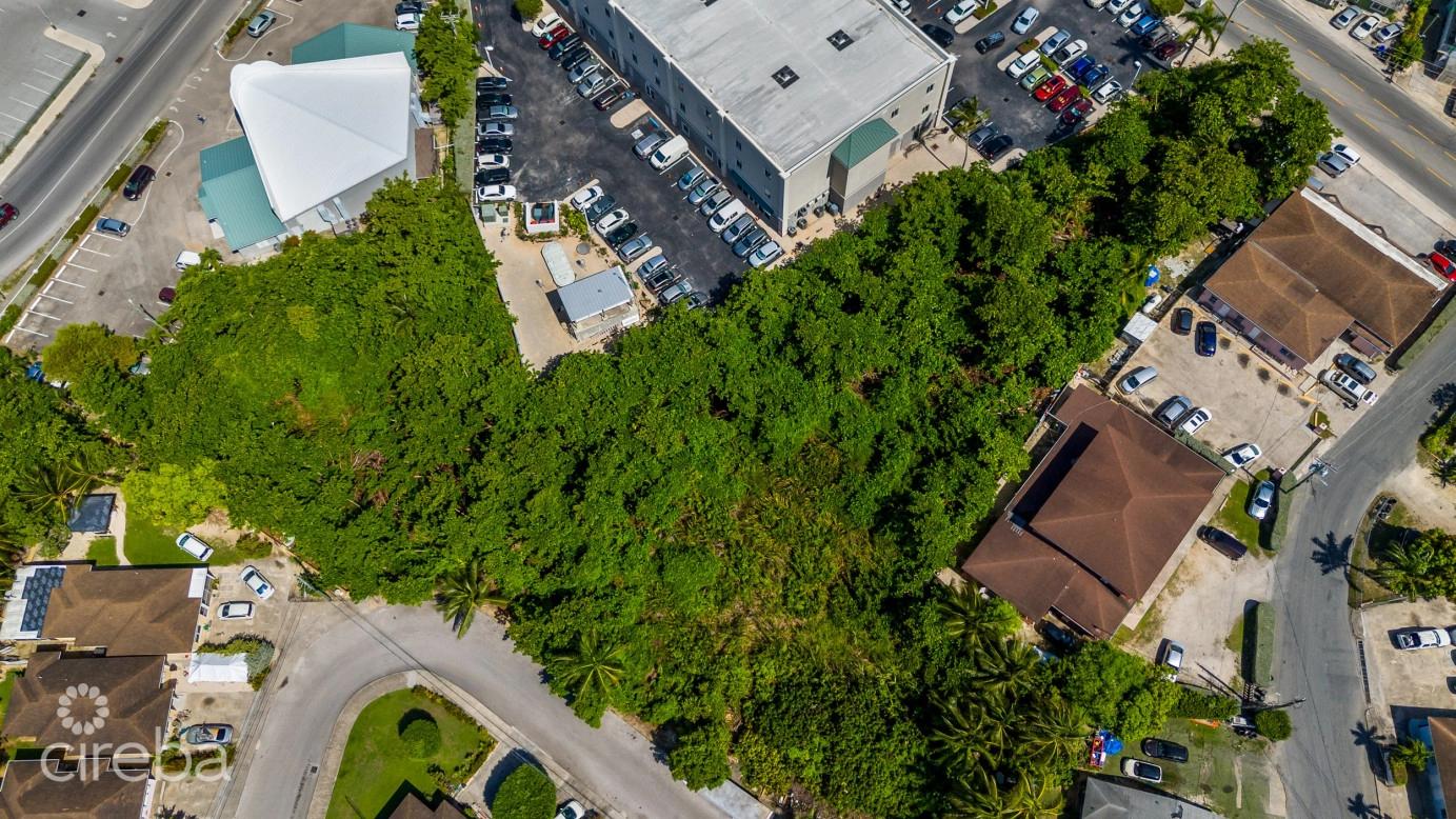 George Town Self Contained Parking Lot — photo 5