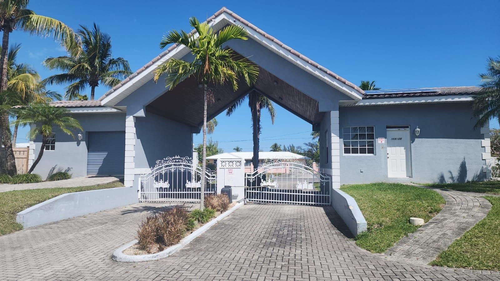 3 bedroom Apartment for sale — OCEANHILL BLVD in Grand Bahama — photo 1