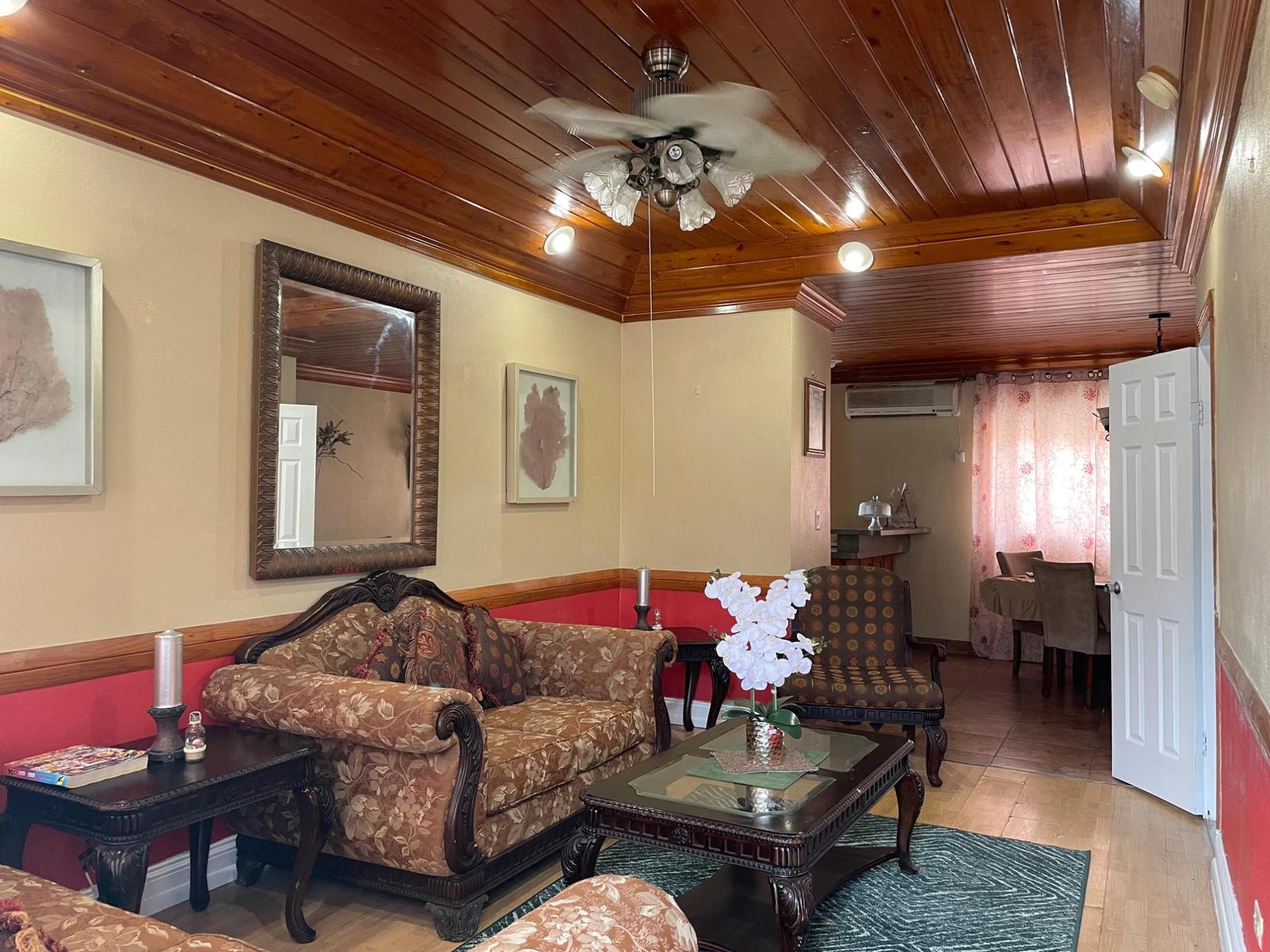 4 bedroom Apartment for sale — MCKINNEY AVE. — photo 4