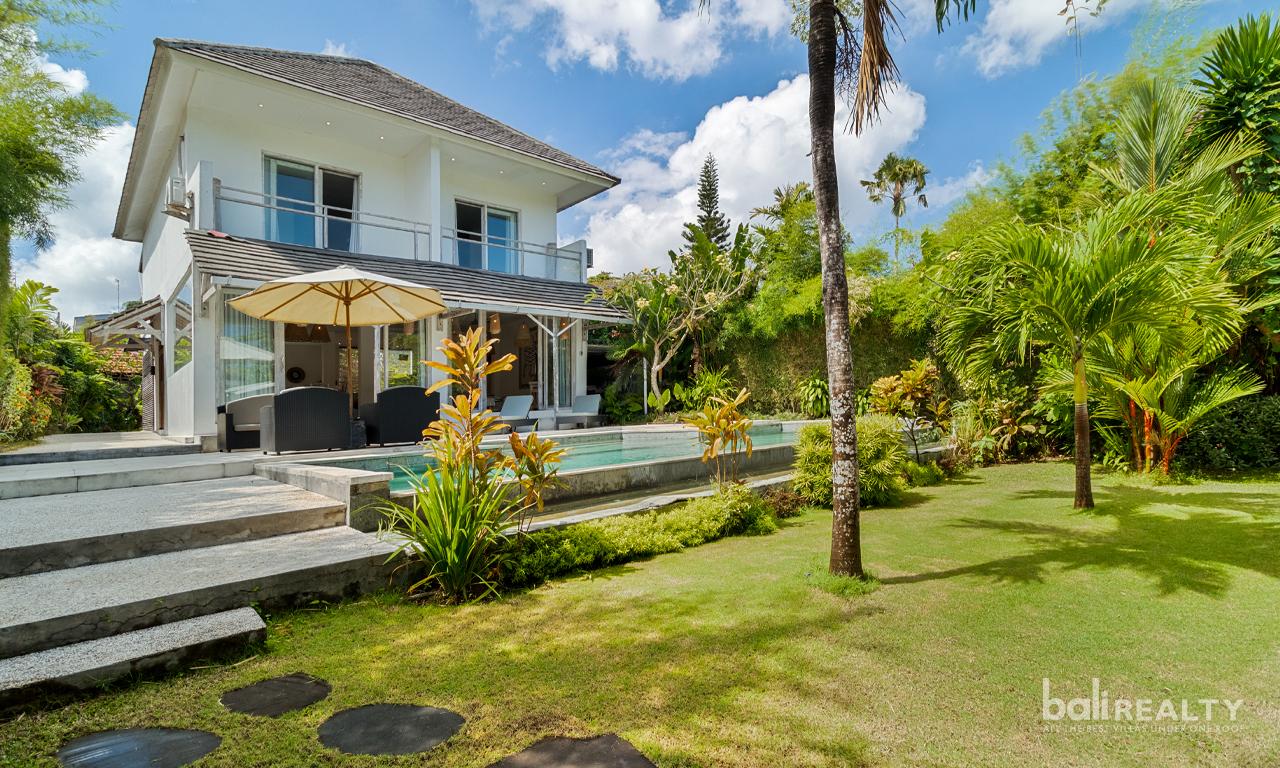 Serene and Spacious Four-Bedroom Family Villa for Yearly Rent in Umalas — photo 3