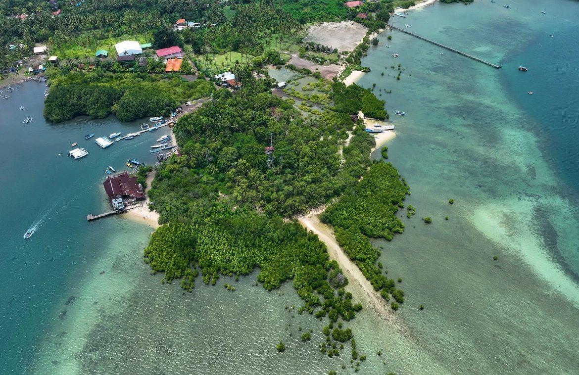 Iconic 2.08 Hectare Beachfront Peninsula in Northwest Bali — photo 2