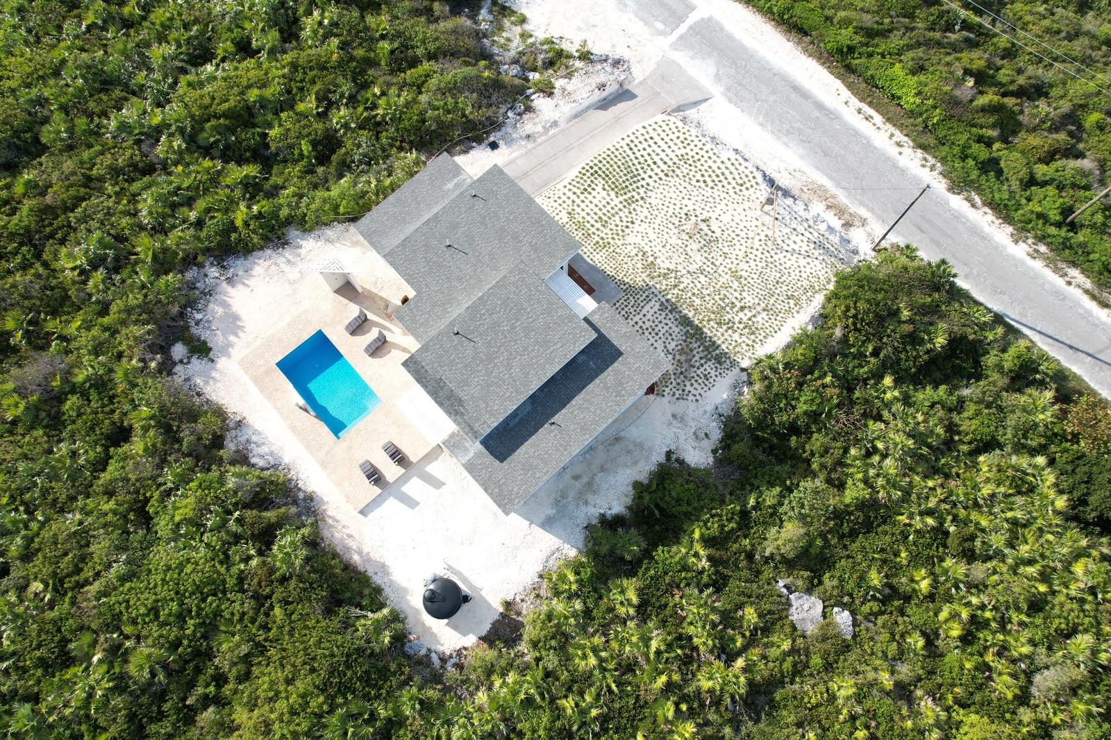 Magnificent Ocean View Home with Pool in Rainbow Bay, Eleuthera — photo 3
