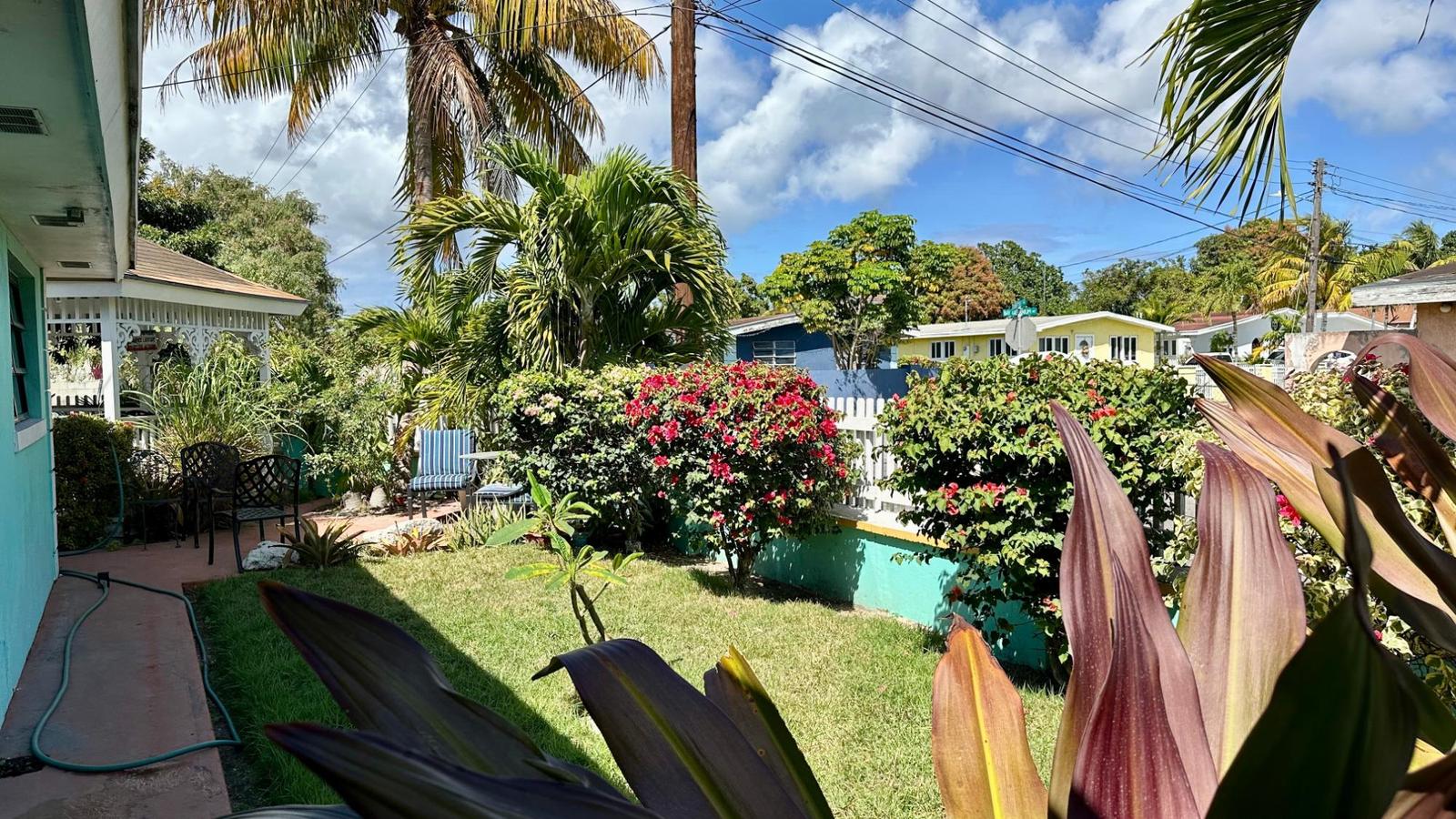 3 bedroom Residence for sale - 36 BAY GERANIUM AVENUE — photo 4