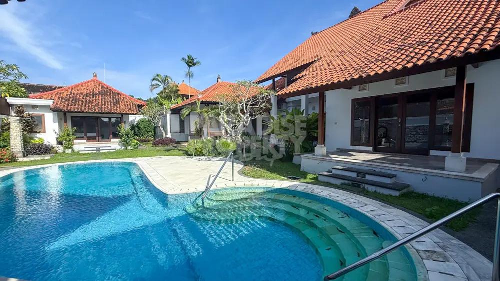5 Bedroom Freehold Villa For Sale in Taman Mumbul – Nusa Dua — photo 3