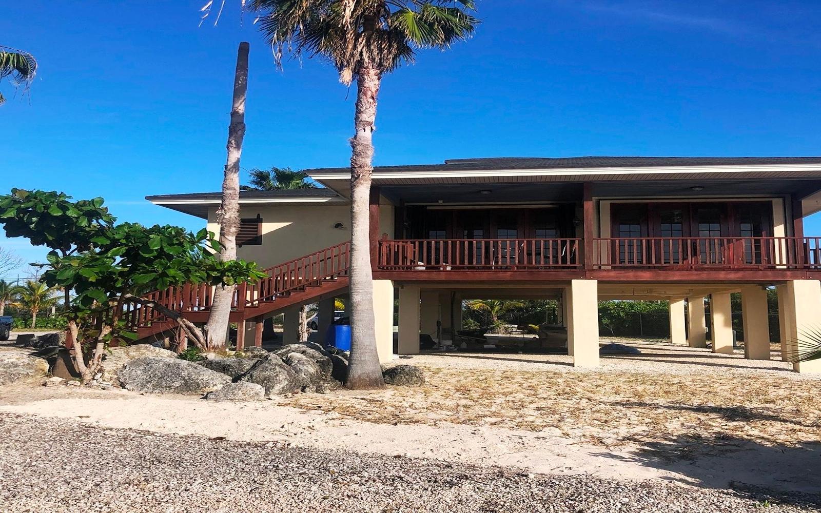 3 Bedroom Canal-Front Home for Sale, Emerald Bay, Grand Bahama, Bahamas — photo 1