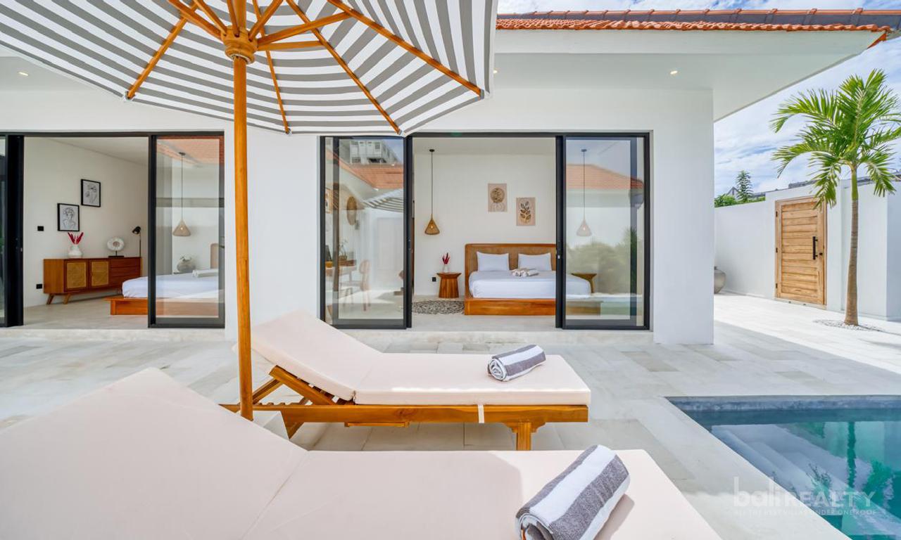 Rare Two-in-One Opportunity: Brand-New Two-Bedroom Villa & 4.2 ARE Plot in Ungasan, Near the Beach — photo 1