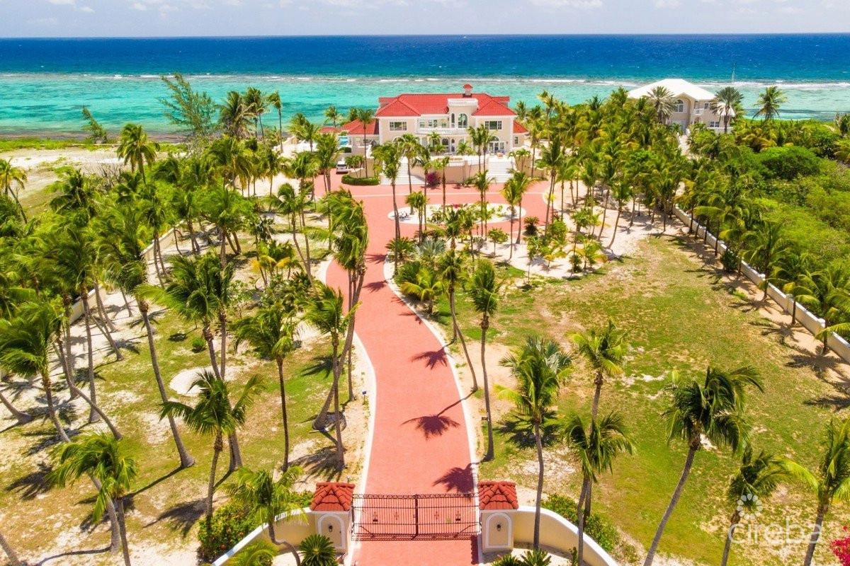 8 bedroom property for sale — Villa Del Mare in the Cayman Islands — photo 2